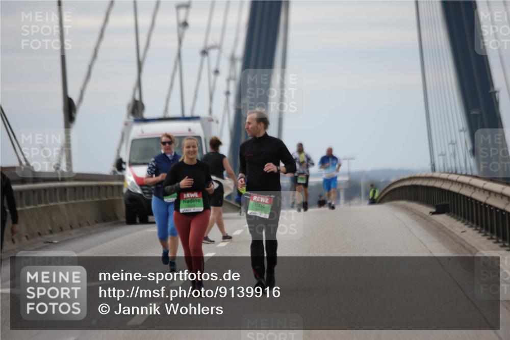 03.10.2025 - Köhlbrandbrückenlauf Jannik Wohlers http://msf.ph/oto/9139916 03.10.2025 16:10:57 Position 1 9373 meine-sportfotos.de
