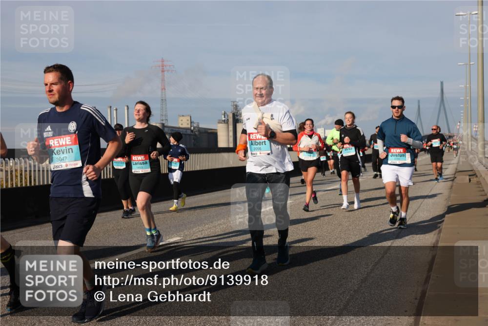 03.10.2025 - Köhlbrandbrückenlauf Lena Gebhardt http://msf.ph/oto/9139918 03.10.2025 09:57:43 Position 2 3047, 2056, 1453 meine-sportfotos.de