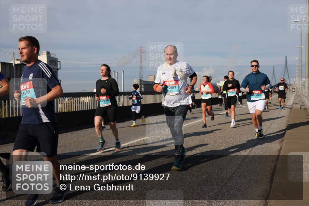 03.10.2025 - Köhlbrandbrückenlauf Lena Gebhardt http://msf.ph/oto/9139927 03.10.2025 09:57:43 Position 2 3047, 2056 meine-sportfotos.de