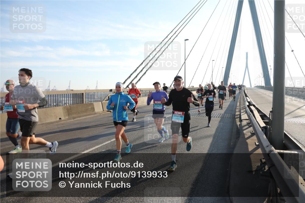 03.10.2025 - Köhlbrandbrückenlauf Yannick Fuchs http://msf.ph/oto/9139933 03.10.2025 08:24:36 Position 2 3817, 3307 meine-sportfotos.de