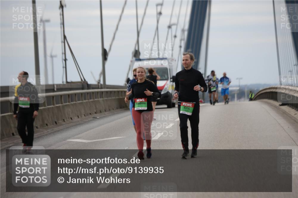 03.10.2025 - Köhlbrandbrückenlauf Jannik Wohlers http://msf.ph/oto/9139935 03.10.2025 16:10:59 Position 1 9373 meine-sportfotos.de