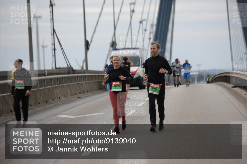 03.10.2025 - Köhlbrandbrückenlauf Jannik Wohlers http://msf.ph/oto/9139940 03.10.2025 16:10:59 Position 1 9373, 9374 meine-sportfotos.de