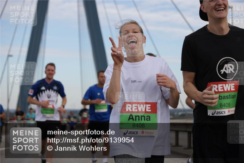 03.10.2025 - Köhlbrandbrückenlauf Jannik Wohlers http://msf.ph/oto/9139954 03.10.2025 15:31:38 Position 1 30, 8408, 8409 meine-sportfotos.de