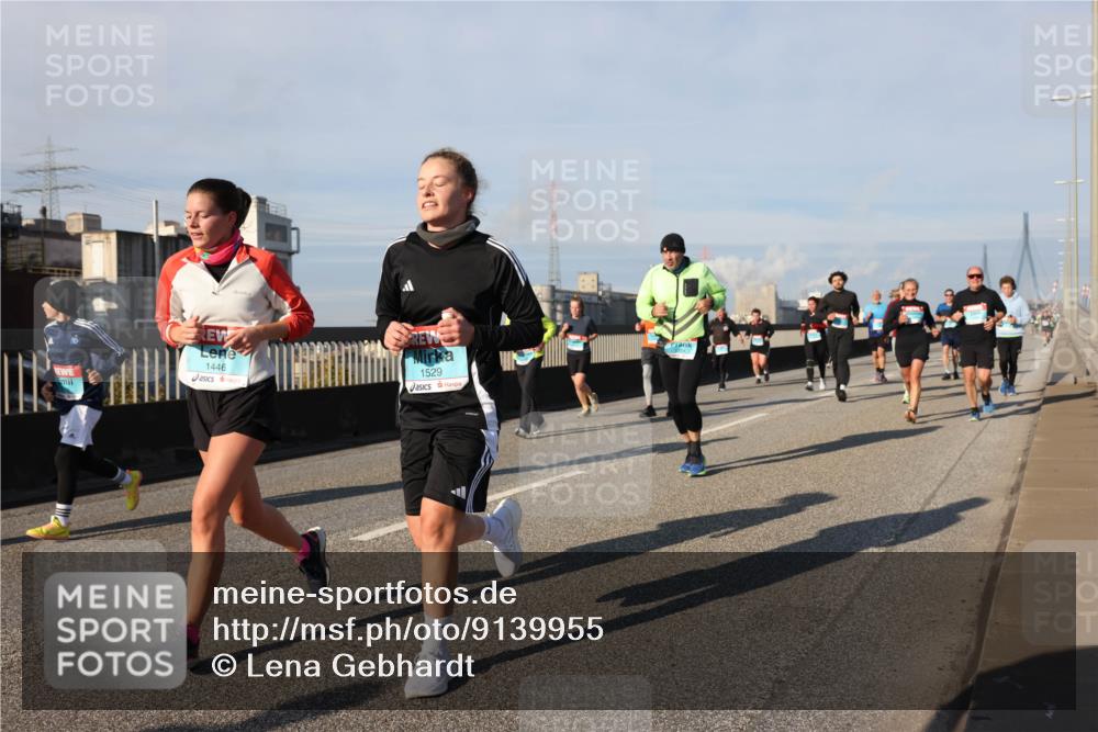 03.10.2025 - Köhlbrandbrückenlauf Lena Gebhardt http://msf.ph/oto/9139955 03.10.2025 09:57:45 Position 2 1446, 1529 meine-sportfotos.de