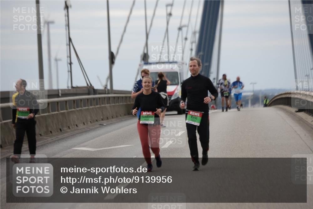 03.10.2025 - Köhlbrandbrückenlauf Jannik Wohlers http://msf.ph/oto/9139956 03.10.2025 16:10:59 Position 1 9373, 9374 meine-sportfotos.de