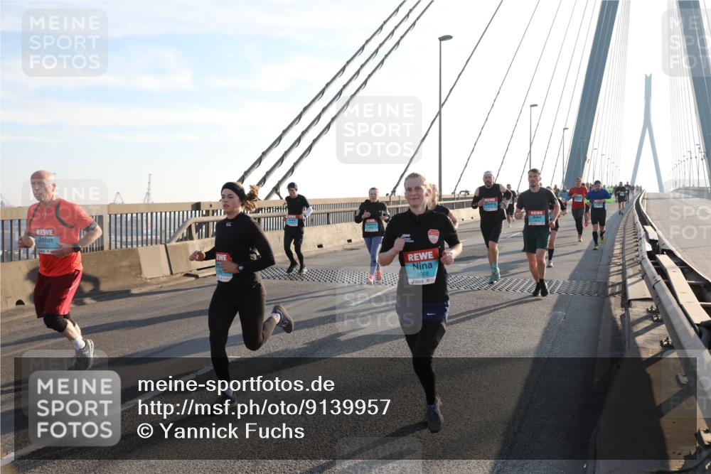 03.10.2025 - Köhlbrandbrückenlauf Yannick Fuchs http://msf.ph/oto/9139957 03.10.2025 08:24:38 Position 2 3568 meine-sportfotos.de