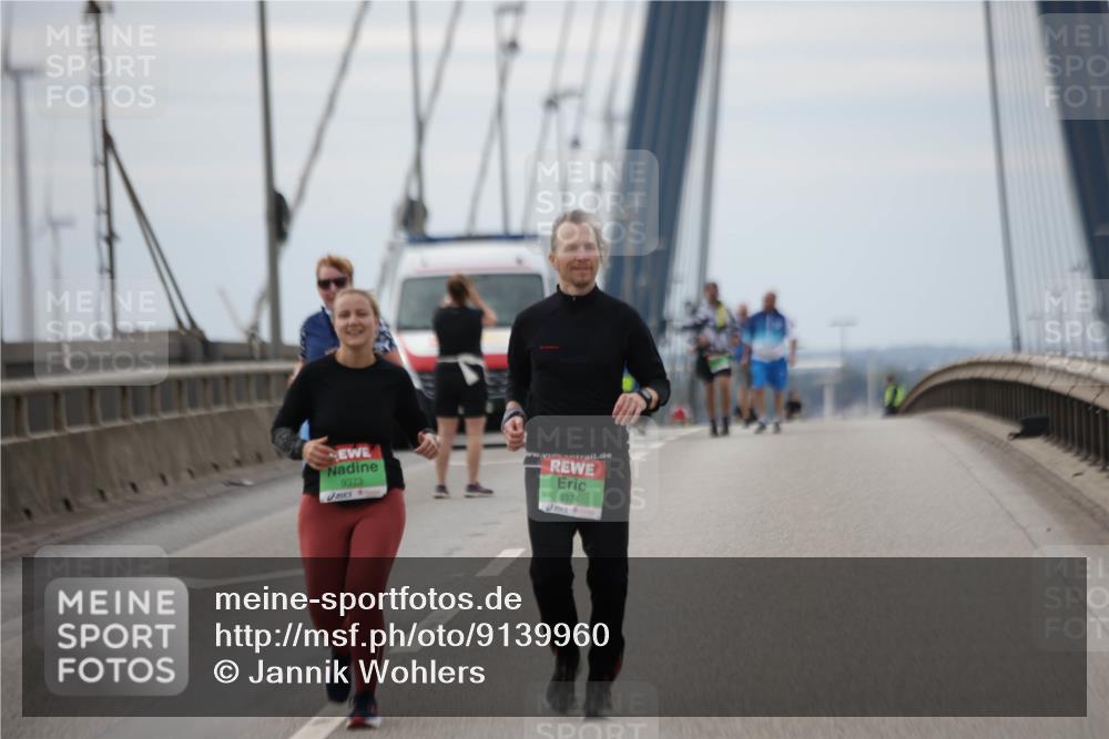 03.10.2025 - Köhlbrandbrückenlauf Jannik Wohlers http://msf.ph/oto/9139960 03.10.2025 16:11:00 Position 1 9373, 9374 meine-sportfotos.de