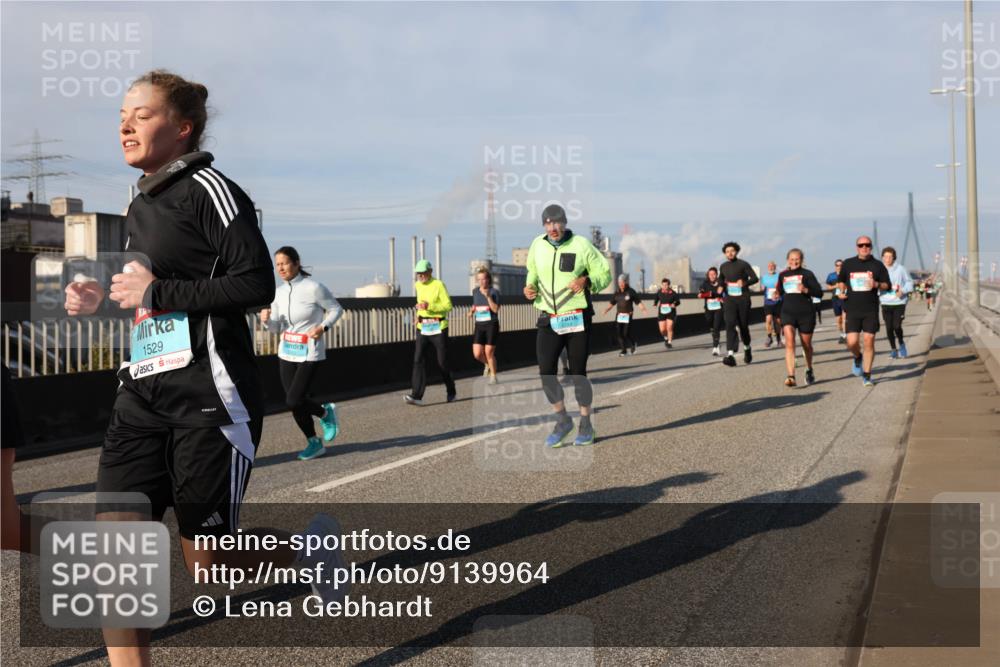 03.10.2025 - Köhlbrandbrückenlauf Lena Gebhardt http://msf.ph/oto/9139964 03.10.2025 09:57:46 Position 2 1529 meine-sportfotos.de