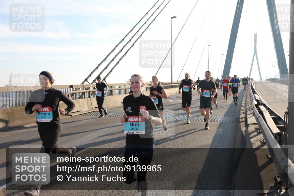 03.10.2025 - Köhlbrandbrückenlauf Yannick Fuchs http://msf.ph/oto/9139965 03.10.2025 08:24:38 Position 2 2884, 3568 meine-sportfotos.de