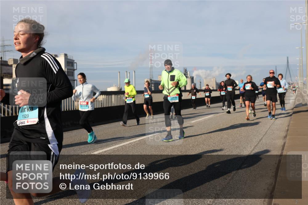 03.10.2025 - Köhlbrandbrückenlauf Lena Gebhardt http://msf.ph/oto/9139966 03.10.2025 09:57:46 Position 2 1529 meine-sportfotos.de