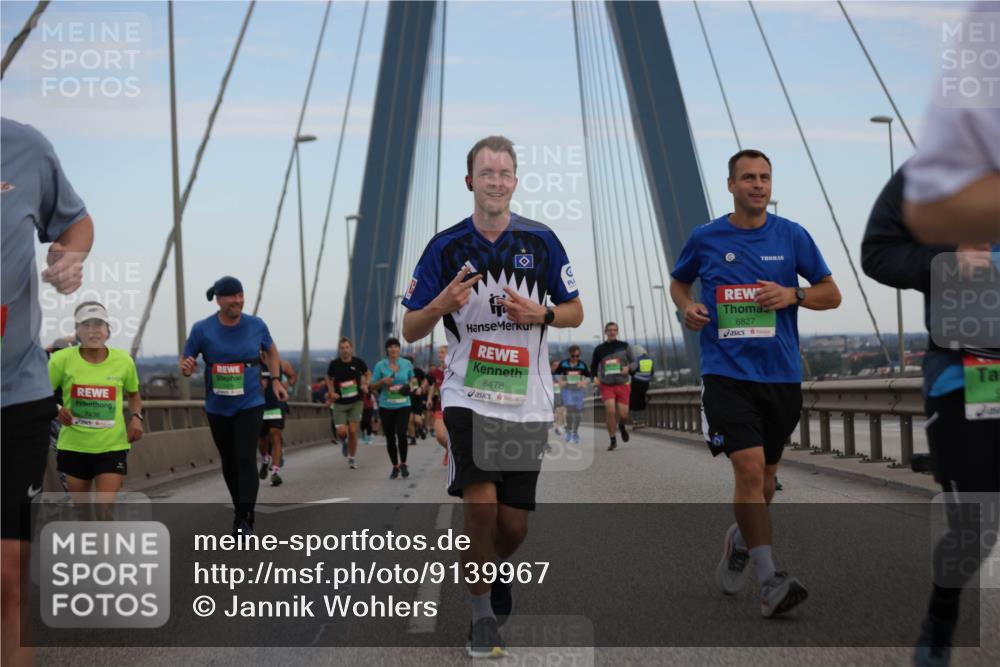 03.10.2025 - Köhlbrandbrückenlauf Jannik Wohlers http://msf.ph/oto/9139967 03.10.2025 15:31:38 Position 1 7436, 8478, 8827 meine-sportfotos.de