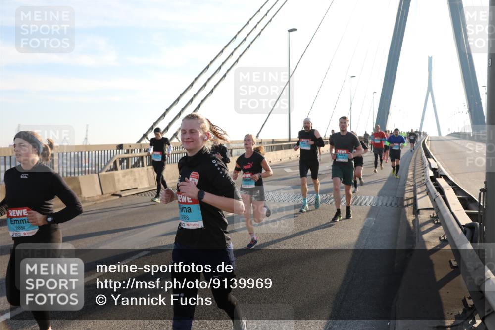 03.10.2025 - Köhlbrandbrückenlauf Yannick Fuchs http://msf.ph/oto/9139969 03.10.2025 08:24:38 Position 2 2884, 3568 meine-sportfotos.de