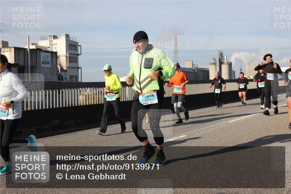 03.10.2025 - Köhlbrandbrückenlauf Lena Gebhardt http://msf.ph/oto/9139971 03.10.2025 09:57:46 Position 2 3, 2724 meine-sportfotos.de