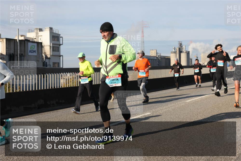 03.10.2025 - Köhlbrandbrückenlauf Lena Gebhardt http://msf.ph/oto/9139974 03.10.2025 09:57:46 Position 2 2724 meine-sportfotos.de