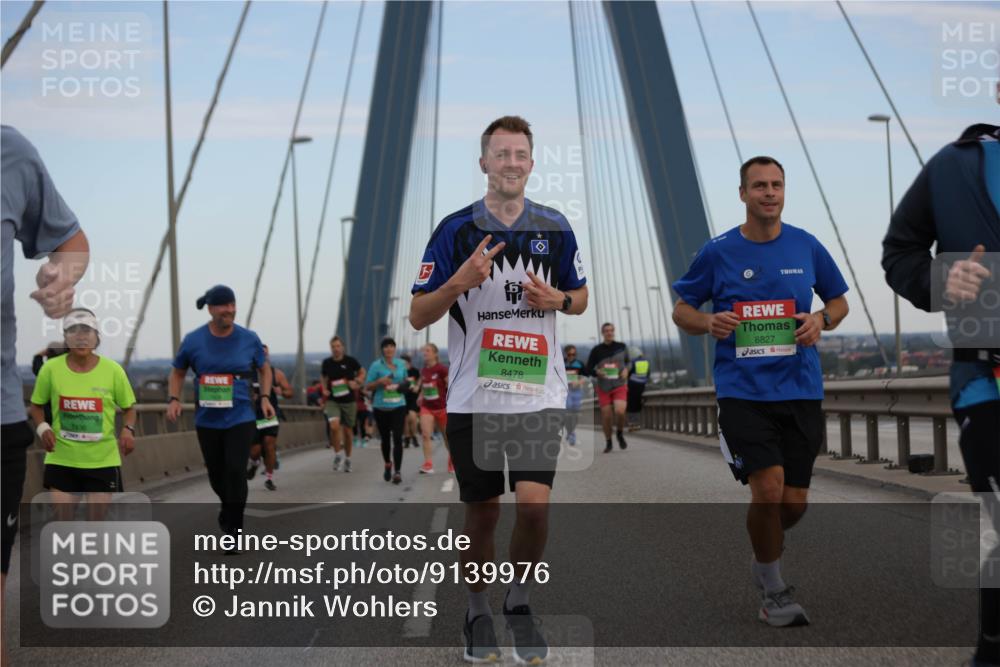03.10.2025 - Köhlbrandbrückenlauf Jannik Wohlers http://msf.ph/oto/9139976 03.10.2025 15:31:39 Position 1 8478, 8827 meine-sportfotos.de