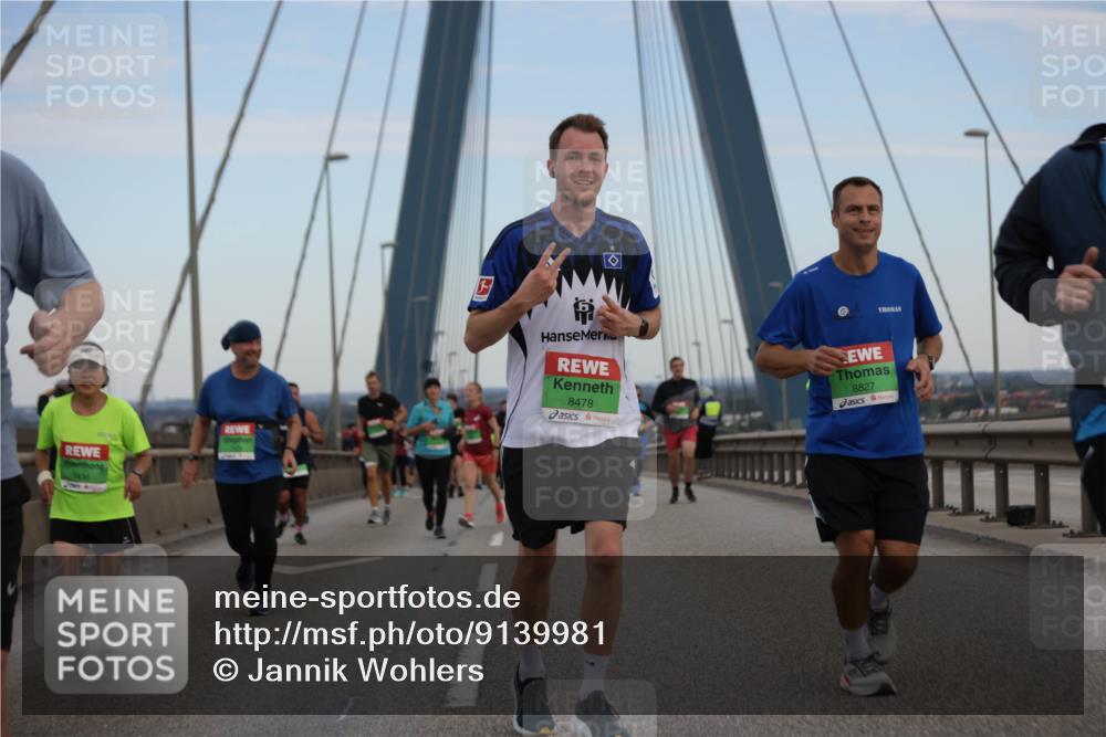 03.10.2025 - Köhlbrandbrückenlauf Jannik Wohlers http://msf.ph/oto/9139981 03.10.2025 15:31:39 Position 1 8478, 8827 meine-sportfotos.de
