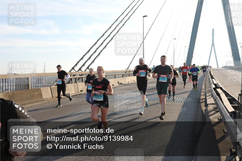 03.10.2025 - Köhlbrandbrückenlauf Yannick Fuchs http://msf.ph/oto/9139984 03.10.2025 08:24:38 Position 2 1018 meine-sportfotos.de