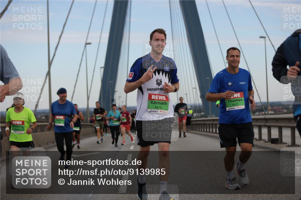 03.10.2025 - Köhlbrandbrückenlauf Jannik Wohlers http://msf.ph/oto/9139985 03.10.2025 15:31:39 Position 1 8478, 8827 meine-sportfotos.de