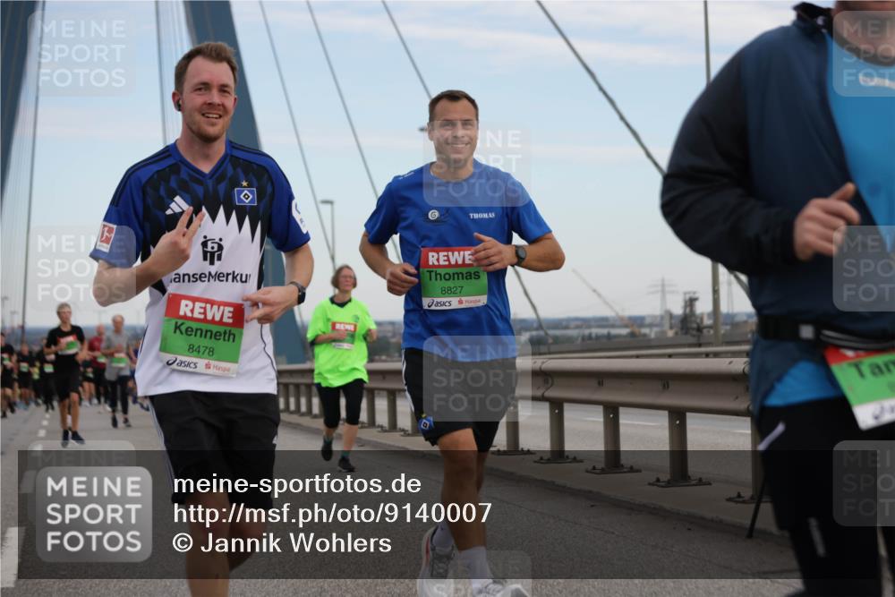03.10.2025 - Köhlbrandbrückenlauf Jannik Wohlers http://msf.ph/oto/9140007 03.10.2025 15:31:39 Position 1 8478, 8827 meine-sportfotos.de