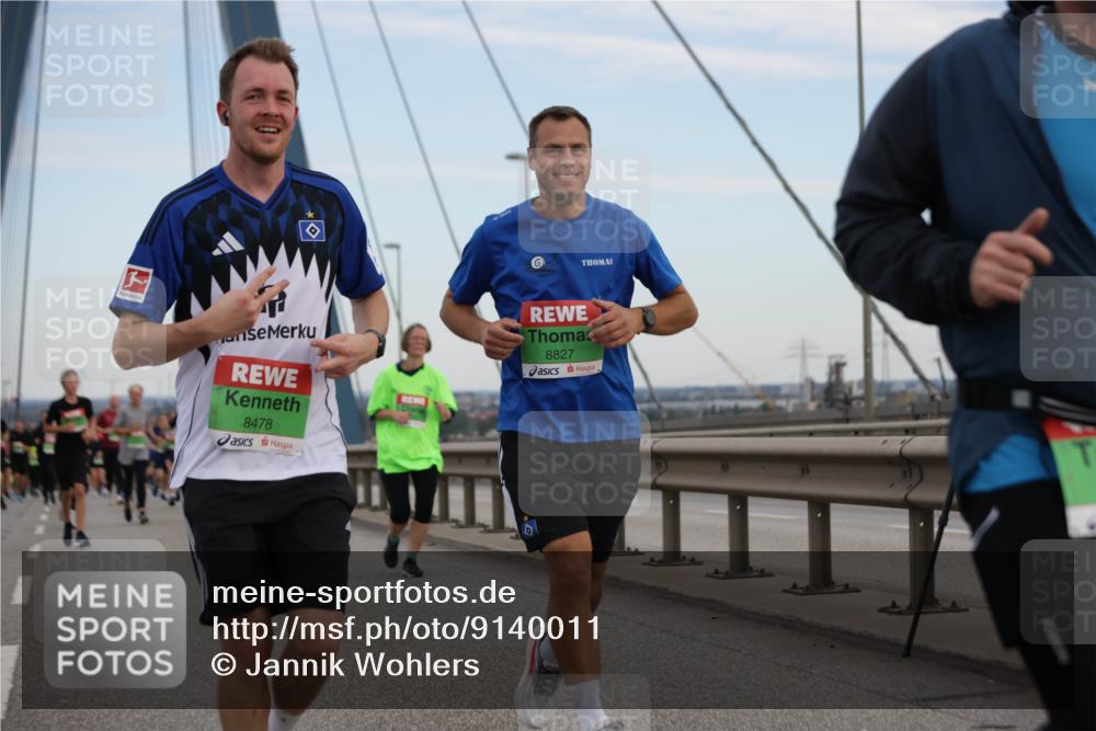 03.10.2025 - Köhlbrandbrückenlauf Jannik Wohlers http://msf.ph/oto/9140011 03.10.2025 15:31:39 Position 1 8478, 8827 meine-sportfotos.de