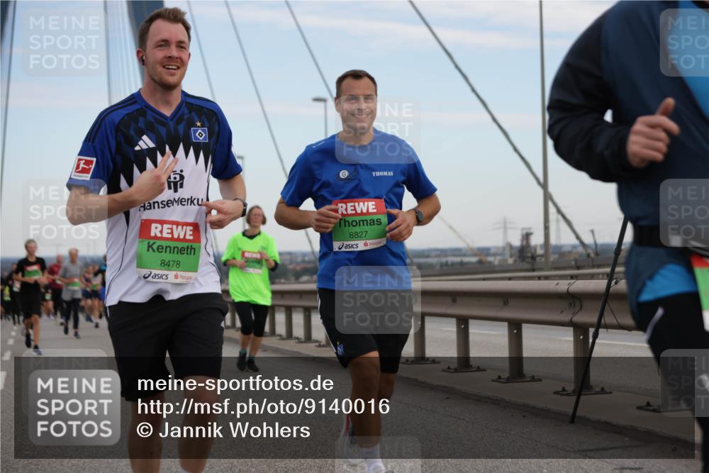 03.10.2025 - Köhlbrandbrückenlauf Jannik Wohlers http://msf.ph/oto/9140016 03.10.2025 15:31:39 Position 1 8478, 8827 meine-sportfotos.de