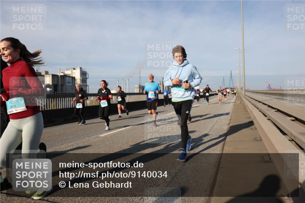 03.10.2025 - Köhlbrandbrückenlauf Lena Gebhardt http://msf.ph/oto/9140034 03.10.2025 09:57:50 Position 2 3816, 3647 meine-sportfotos.de
