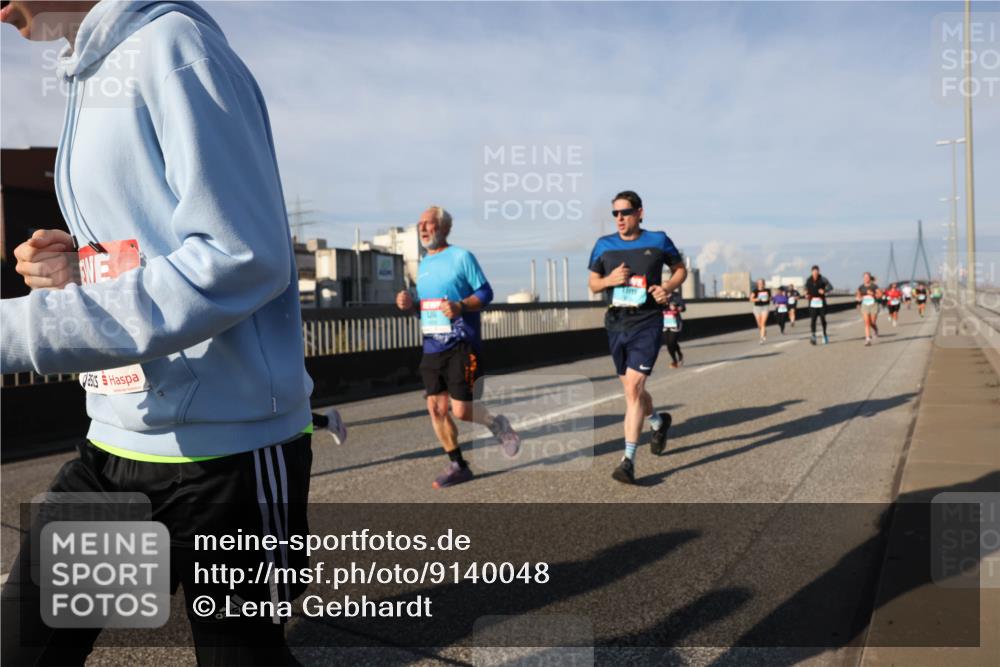03.10.2025 - Köhlbrandbrückenlauf Lena Gebhardt http://msf.ph/oto/9140048 03.10.2025 09:57:51 Position 2  meine-sportfotos.de