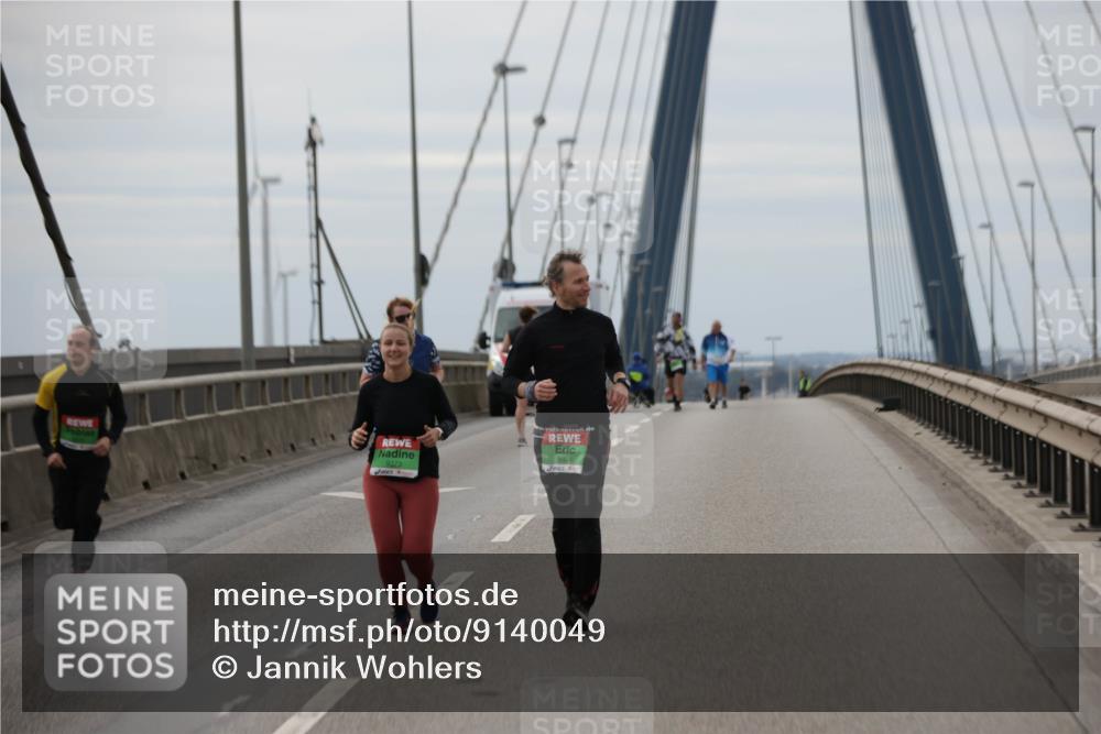 03.10.2025 - Köhlbrandbrückenlauf Jannik Wohlers http://msf.ph/oto/9140049 03.10.2025 16:11:02 Position 1 9373 meine-sportfotos.de
