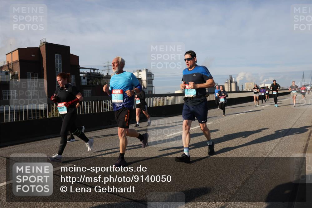 03.10.2025 - Köhlbrandbrückenlauf Lena Gebhardt http://msf.ph/oto/9140050 03.10.2025 09:57:51 Position 2 1809, 1655 meine-sportfotos.de