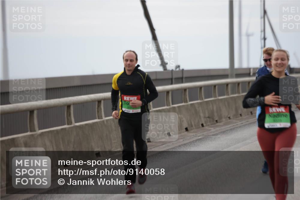03.10.2025 - Köhlbrandbrückenlauf Jannik Wohlers http://msf.ph/oto/9140058 03.10.2025 16:11:03 Position 1 9379, 9309 meine-sportfotos.de
