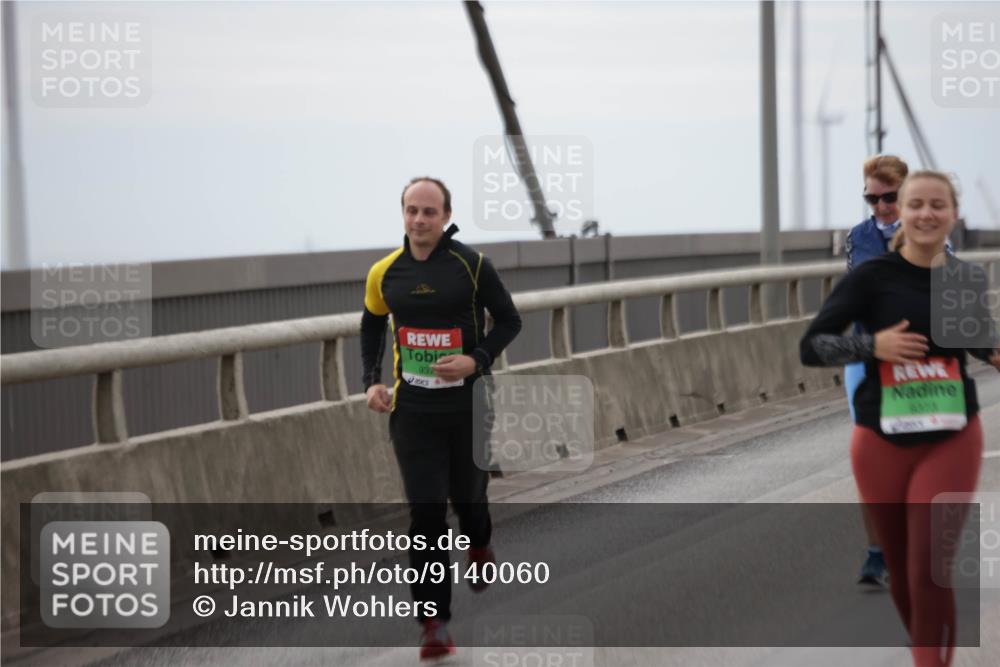 03.10.2025 - Köhlbrandbrückenlauf Jannik Wohlers http://msf.ph/oto/9140060 03.10.2025 16:11:03 Position 1 937, 4400 meine-sportfotos.de