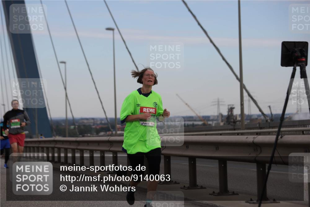 03.10.2025 - Köhlbrandbrückenlauf Jannik Wohlers http://msf.ph/oto/9140063 03.10.2025 15:31:41 Position 1 225 meine-sportfotos.de
