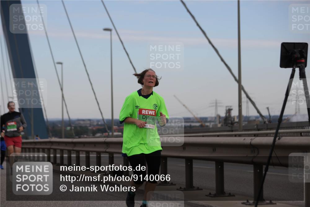 03.10.2025 - Köhlbrandbrückenlauf Jannik Wohlers http://msf.ph/oto/9140066 03.10.2025 15:31:41 Position 1 8225 meine-sportfotos.de