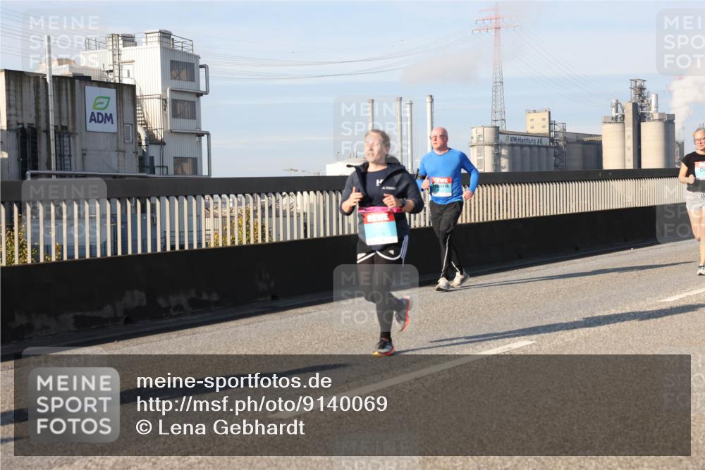 03.10.2025 - Köhlbrandbrückenlauf Lena Gebhardt http://msf.ph/oto/9140069 03.10.2025 09:57:53 Position 2  meine-sportfotos.de