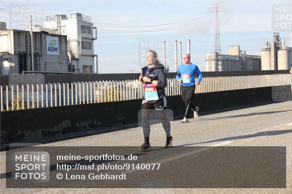 03.10.2025 - Köhlbrandbrückenlauf Lena Gebhardt http://msf.ph/oto/9140077 03.10.2025 09:57:53 Position 2  meine-sportfotos.de