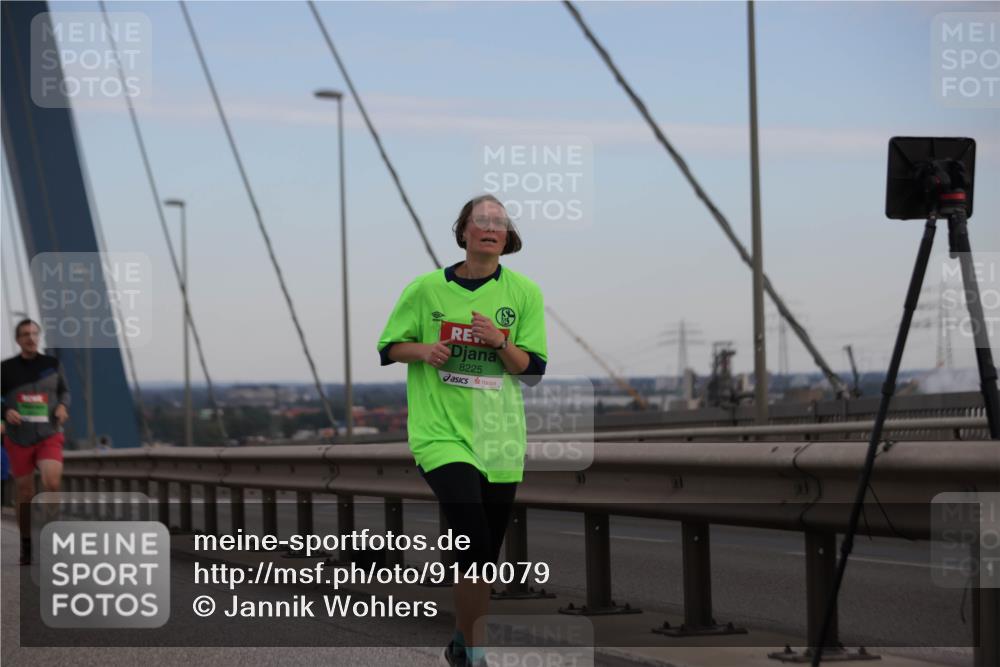 03.10.2025 - Köhlbrandbrückenlauf Jannik Wohlers http://msf.ph/oto/9140079 03.10.2025 15:31:41 Position 1 8225 meine-sportfotos.de