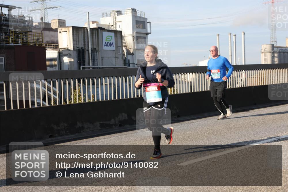 03.10.2025 - Köhlbrandbrückenlauf Lena Gebhardt http://msf.ph/oto/9140082 03.10.2025 09:57:53 Position 2 3779 meine-sportfotos.de