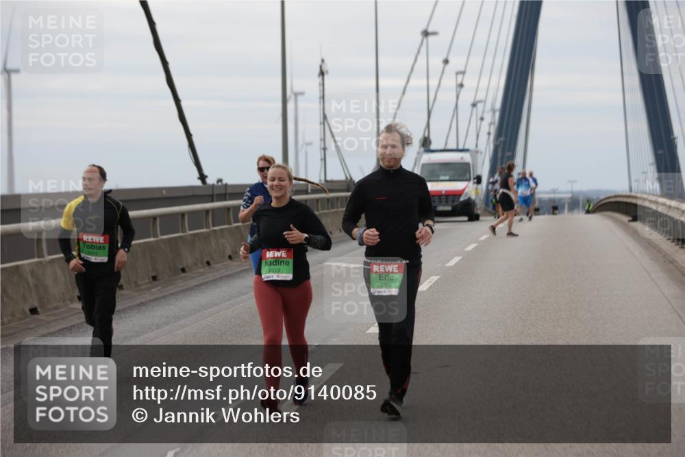 03.10.2025 - Köhlbrandbrückenlauf Jannik Wohlers http://msf.ph/oto/9140085 03.10.2025 16:11:04 Position 1 9375, 9373, 9374 meine-sportfotos.de