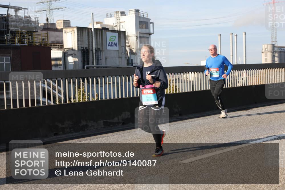 03.10.2025 - Köhlbrandbrückenlauf Lena Gebhardt http://msf.ph/oto/9140087 03.10.2025 09:57:53 Position 2 3779, 0 meine-sportfotos.de