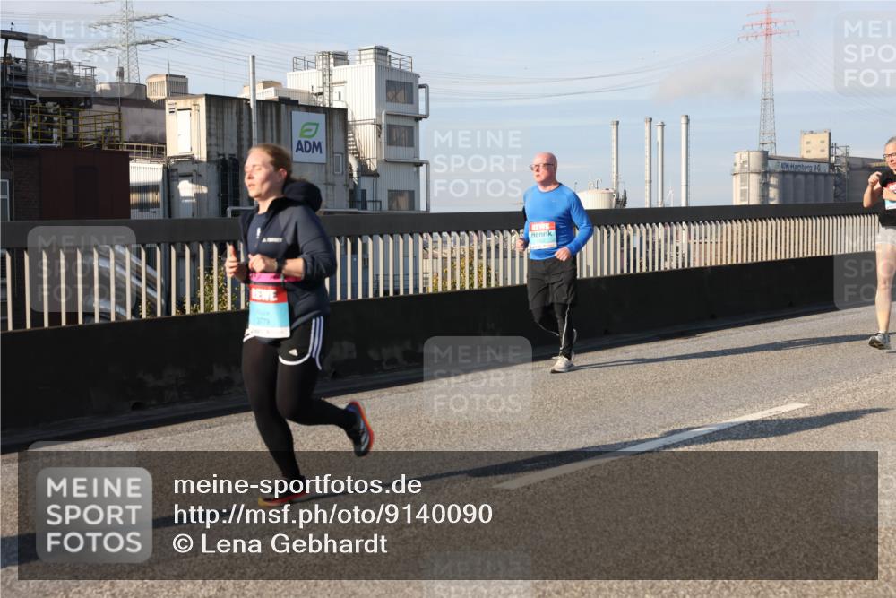 03.10.2025 - Köhlbrandbrückenlauf Lena Gebhardt http://msf.ph/oto/9140090 03.10.2025 09:57:54 Position 2 3779 meine-sportfotos.de