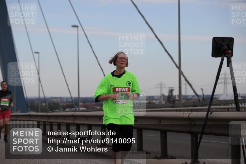 03.10.2025 - Köhlbrandbrückenlauf Jannik Wohlers http://msf.ph/oto/9140095 03.10.2025 15:31:42 Position 1 8225 meine-sportfotos.de