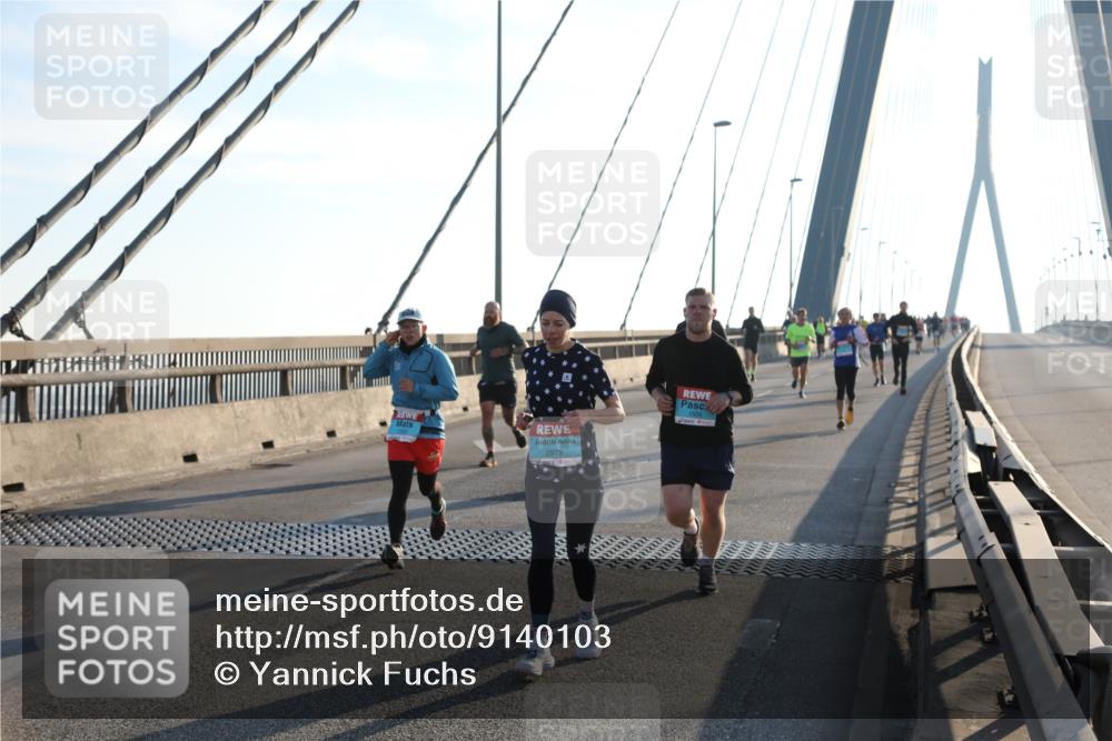 03.10.2025 - Köhlbrandbrückenlauf Yannick Fuchs http://msf.ph/oto/9140103 03.10.2025 08:24:46 Position 2 2979 meine-sportfotos.de