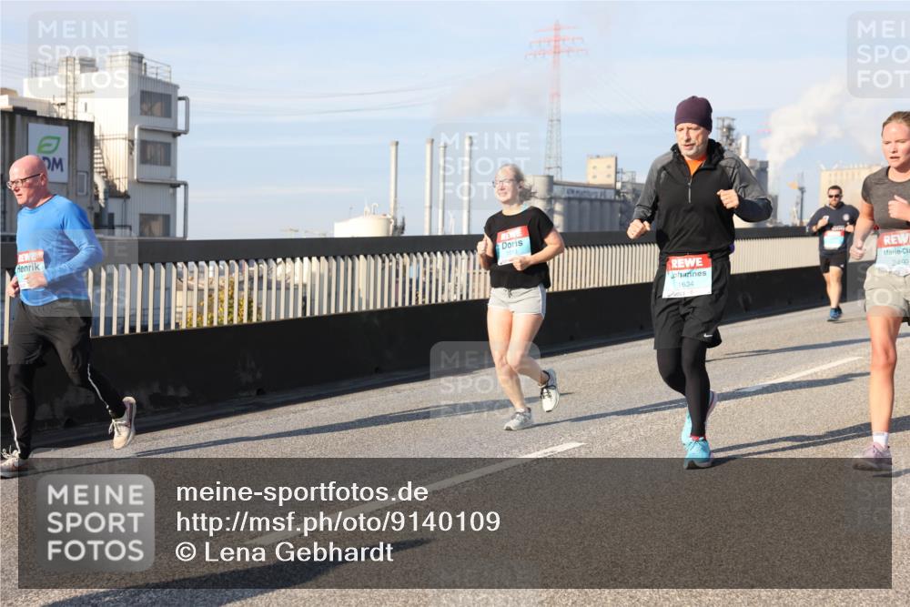 03.10.2025 - Köhlbrandbrückenlauf Lena Gebhardt http://msf.ph/oto/9140109 03.10.2025 09:57:55 Position 2 1634, 2499 meine-sportfotos.de
