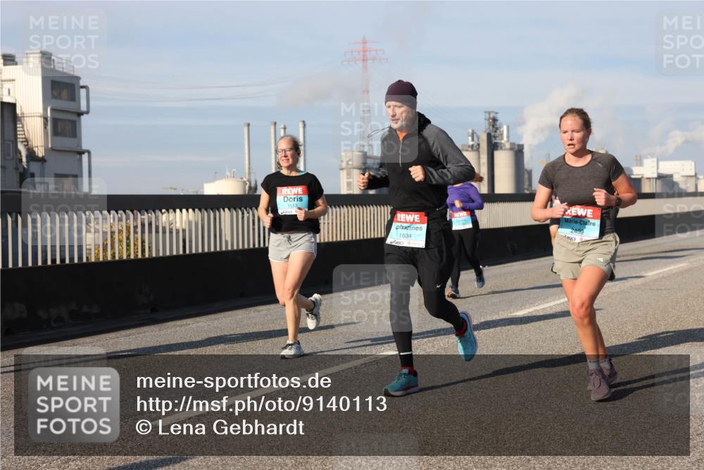 03.10.2025 - Köhlbrandbrückenlauf Lena Gebhardt http://msf.ph/oto/9140113 03.10.2025 09:57:55 Position 2 1513, 1634, 2499 meine-sportfotos.de
