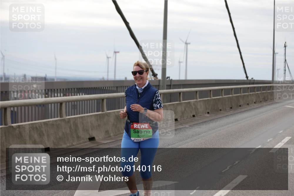 03.10.2025 - Köhlbrandbrückenlauf Jannik Wohlers http://msf.ph/oto/9140116 03.10.2025 16:11:09 Position 1 8347 meine-sportfotos.de