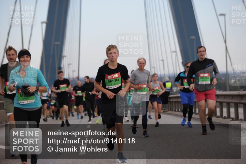 03.10.2025 - Köhlbrandbrückenlauf Jannik Wohlers http://msf.ph/oto/9140118 03.10.2025 15:31:43 Position 1 8161, 8162, 7919 meine-sportfotos.de