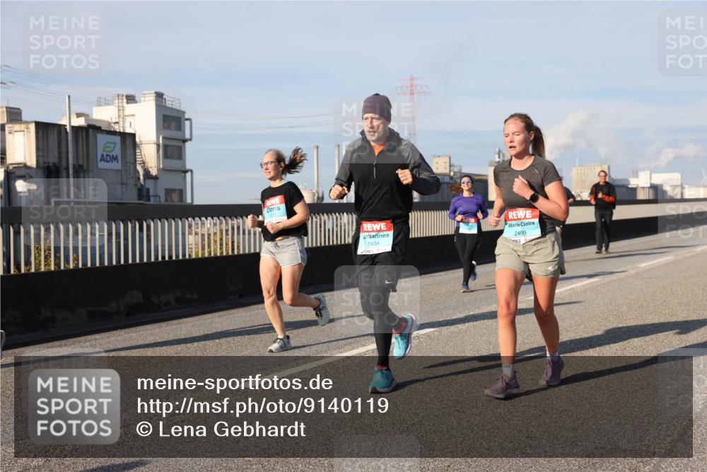 03.10.2025 - Köhlbrandbrückenlauf Lena Gebhardt http://msf.ph/oto/9140119 03.10.2025 09:57:55 Position 2 1513, 1634, 2499 meine-sportfotos.de