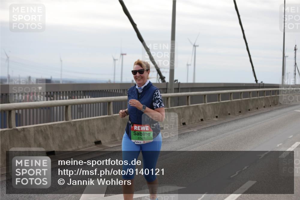 03.10.2025 - Köhlbrandbrückenlauf Jannik Wohlers http://msf.ph/oto/9140121 03.10.2025 16:11:09 Position 1 8347 meine-sportfotos.de