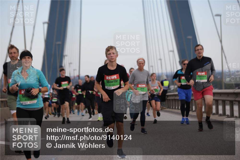 03.10.2025 - Köhlbrandbrückenlauf Jannik Wohlers http://msf.ph/oto/9140124 03.10.2025 15:31:43 Position 1 8161, 8162, 7919 meine-sportfotos.de