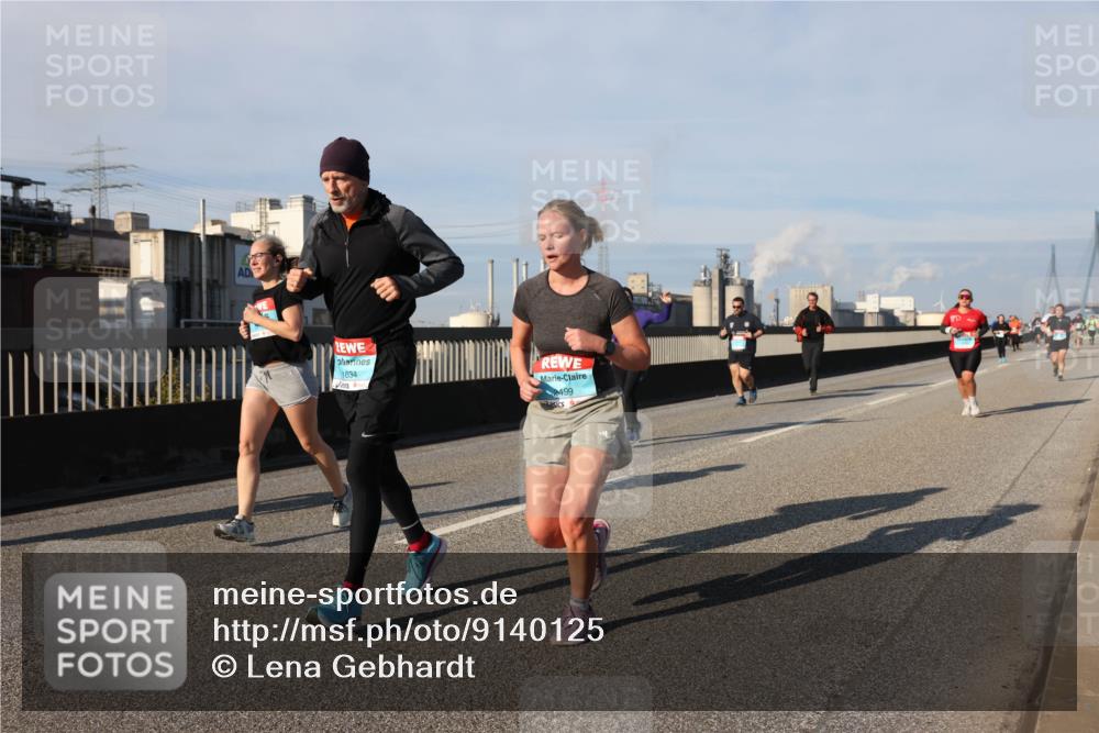 03.10.2025 - Köhlbrandbrückenlauf Lena Gebhardt http://msf.ph/oto/9140125 03.10.2025 09:57:56 Position 2 1634, 2499 meine-sportfotos.de